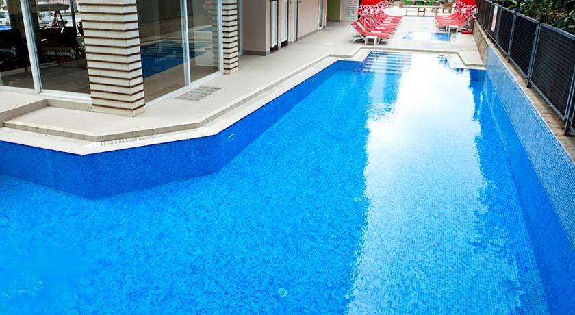 Royalisa City Apart Hotel Alanya Esterno foto