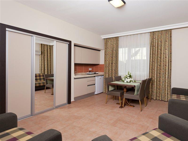Royalisa City Apart Hotel Alanya Esterno foto